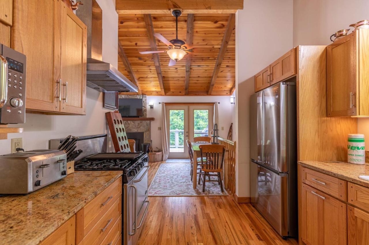 Vila Knotty Pine West Jefferson Exteriér fotografie